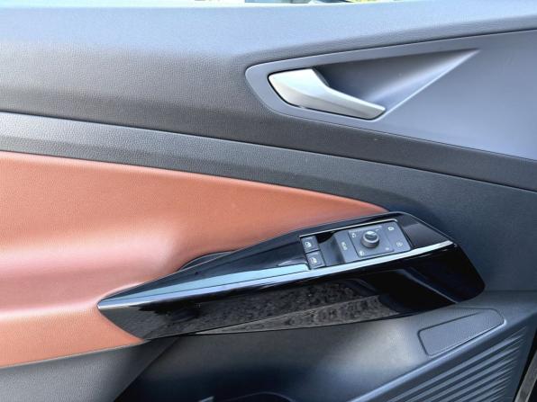 Volkswagen ID.4 с пробегом 2021 года, цена 3 590 000 рублей, 53387 км, внедорожник, Автокод Объявления