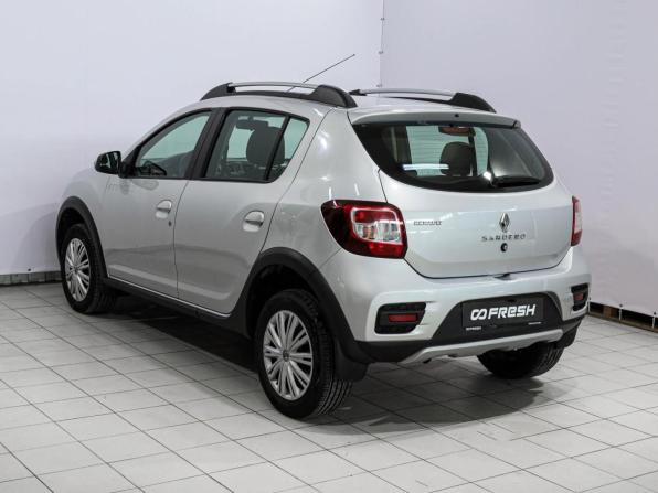 Renault Sandero II Рестайлинг с пробегом 2018 года, цена 1 369 000 рублей, 92072 км, хэтчбек, Автокод Объявления