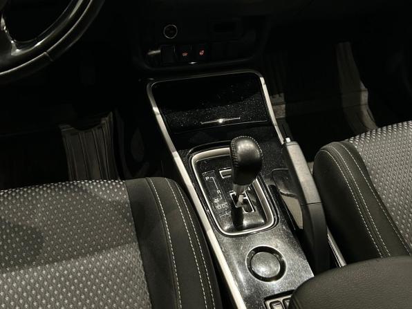 Mitsubishi Outlander III Рестайлинг 3 с пробегом 2018 года, цена 1 399 000 рублей, 218369 км, внедорожник, Автокод Объявления