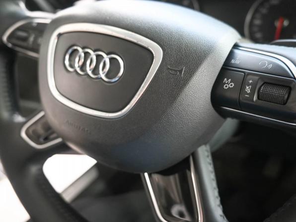 Audi A8 III (D4) Рестайлинг с пробегом 2014 года, цена 1 989 900 рублей, 142000 км, седан, Автокод Объявления