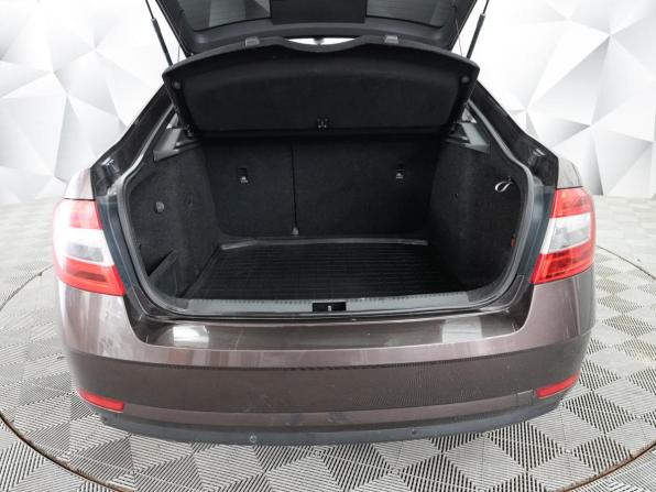 Skoda Octavia III (A7) Рестайлинг с пробегом 2018 года, цена 1 818 000 рублей, 142331 км, лифтбек, Автокод Объявления