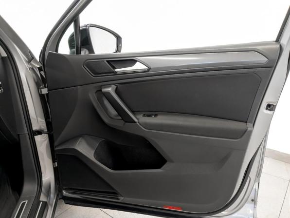Volkswagen Tiguan II с пробегом 2018 года, цена 2 495 000 рублей, 121696 км, внедорожник, Автокод Объявления