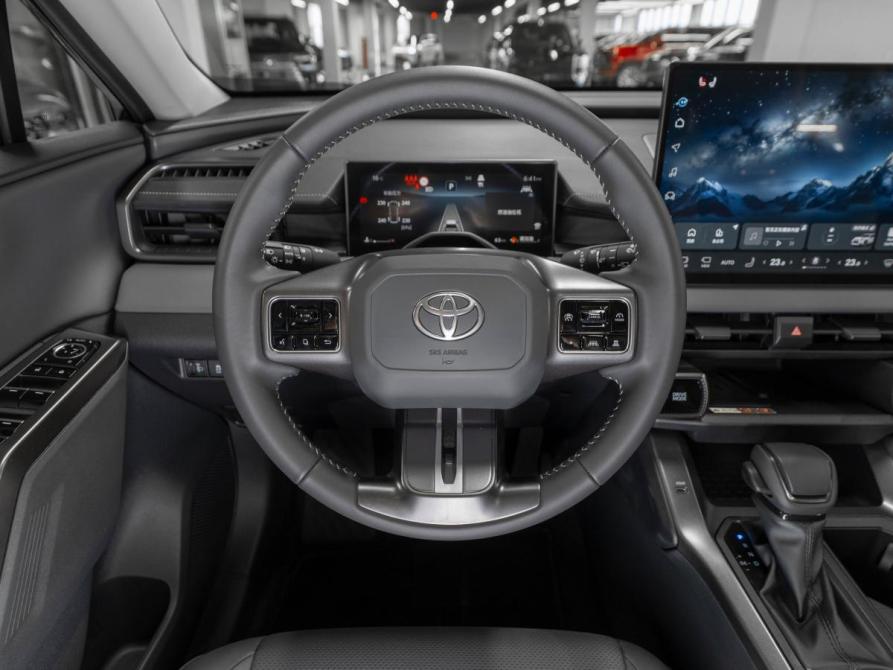 Toyota RAV4 VI (XA60) Москва  - изображение 14