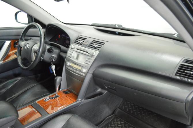 Toyota Camry VI (XV40) Рестайлинг с пробегом 2011 года, цена 1 449 000 рублей, 193000 км, седан, Автокод Объявления