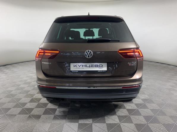 Volkswagen Tiguan II с пробегом 2017 года, цена 2 067 000 рублей, 198666 км, внедорожник, Автокод Объявления
