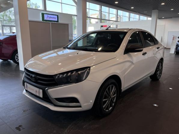 Lada (ВАЗ) Vesta I с пробегом 2018 года, цена 650 000 рублей, 301860 км, седан, Автокод Объявления