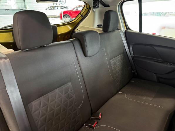 Renault Sandero II с пробегом 2015 года, цена 1 177 000 рублей, 83664 км, хэтчбек, Автокод Объявления