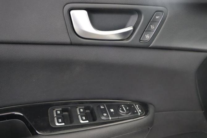 Kia Optima IV Рестайлинг с пробегом 2019 года, цена 2 299 990 рублей, 63127 км, седан, Автокод Объявления