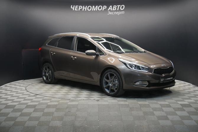 Kia Ceed II с пробегом 2014 года, цена 1 194 000 рублей, 210000 км, универсал, Автокод Объявления