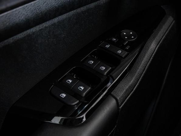 Kia Sportage V с пробегом 2022 года, цена 3 199 000 рублей, 79520 км, внедорожник, Автокод Объявления
