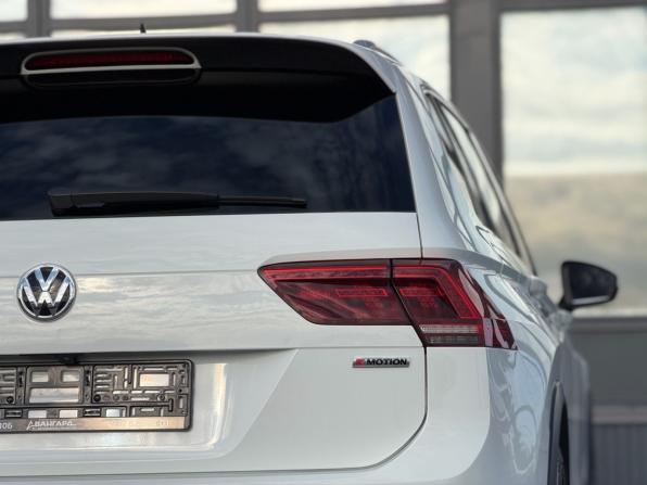 Volkswagen Tiguan II с пробегом 2018 года, цена 2 300 000 рублей, 206682 км, внедорожник, Автокод Объявления