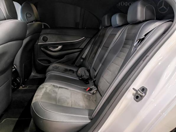 Mercedes-Benz E-Класс V (W213 S213 C238) Рестайлинг с пробегом 2021 года, цена 4 350 000 рублей, 70800 км, седан, Автокод Объявления