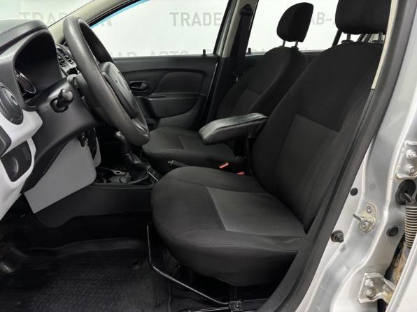 Renault Logan II с пробегом 2014 года, цена 466 000 рублей, 247000 км, седан, Автокод Объявления