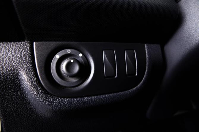 Renault Sandero II Рестайлинг с пробегом 2020 года, цена 1 229 000 рублей, 126000 км, хэтчбек, Автокод Объявления