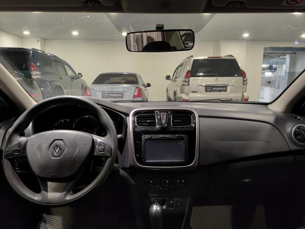 Renault Logan II с пробегом 2017 года, цена 545 000 рублей, 184623 км, седан, Автокод Объявления