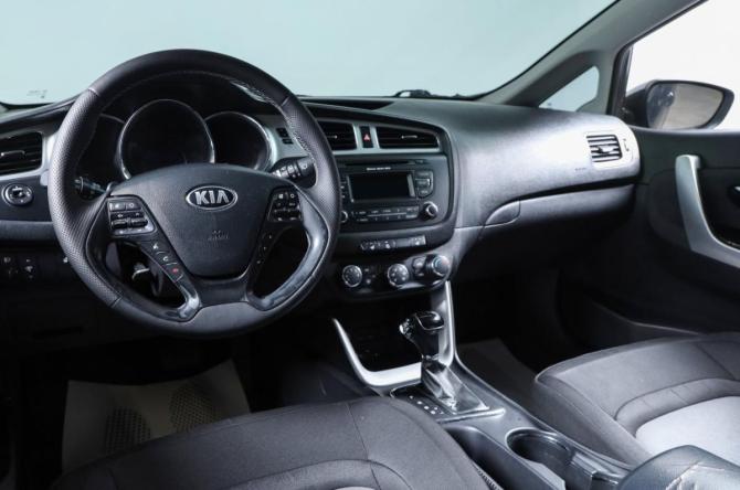 Kia Ceed II с пробегом 2013 года, цена 899 000 рублей, 271000 км, хэтчбек, Автокод Объявления