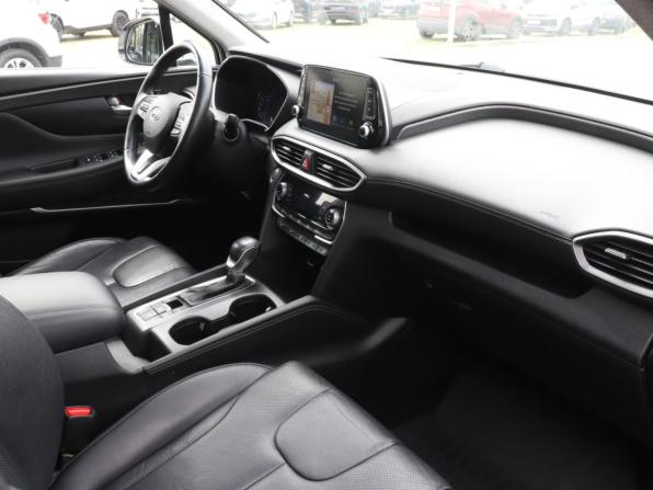 Hyundai Santa Fe IV с пробегом 2019 года, цена 2 400 000 рублей, 211538 км, внедорожник, Автокод Объявления