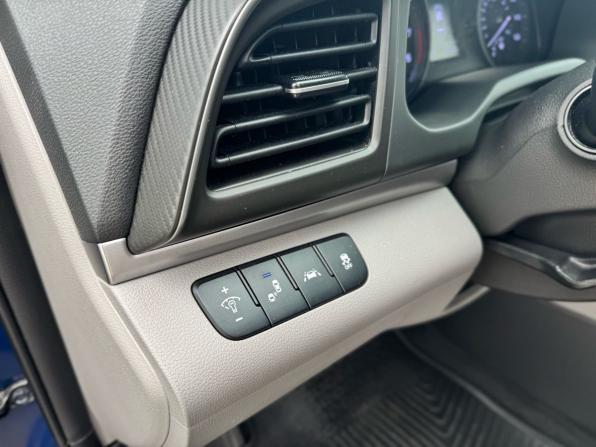 Hyundai Elantra VI (AD) Рестайлинг с пробегом 2019 года, цена 1 460 000 рублей, 139300 км, седан, Автокод Объявления