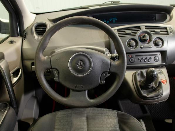 Renault Scenic II Рестайлинг с пробегом 2008 года, цена 490 000 рублей, 247587 км, компактвэн, Автокод Объявления