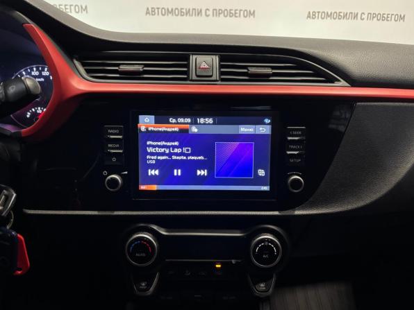 Kia Rio IV Рестайлинг с пробегом 2020 года, цена 1 399 000 рублей, 137000 км, седан, Автокод Объявления