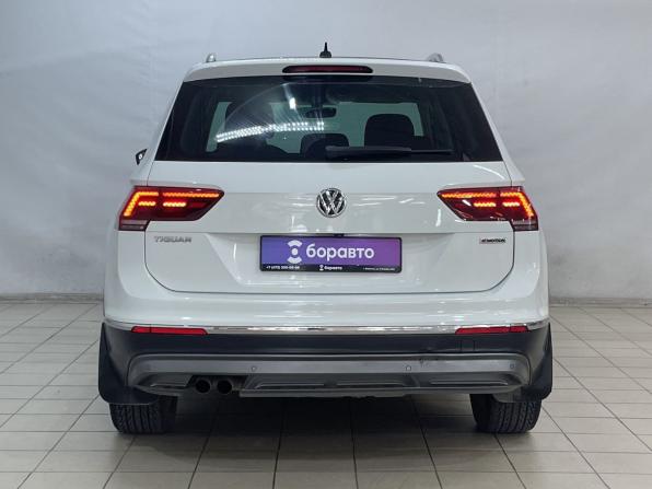 Volkswagen Tiguan II с пробегом 2018 года, цена 2 149 000 рублей, 221876 км, внедорожник, Автокод Объявления