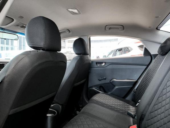 Hyundai Solaris II с пробегом 2017 года, цена 1 099 000 рублей, 101950 км, седан, Автокод Объявления
