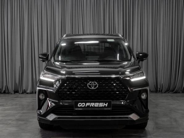 Toyota Veloz с пробегом 2023 года, цена 4 239 000 рублей, 74 км, минивэн, Автокод Объявления