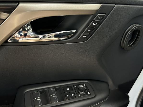 Lexus RX IV Рестайлинг с пробегом 2021 года, цена 6 090 000 рублей, 16350 км, внедорожник, Автокод Объявления