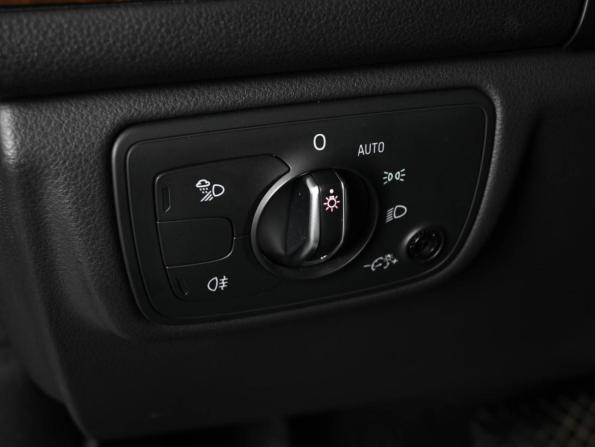 Audi A6 IV (C7) Рестайлинг с пробегом 2016 года, цена 2 799 000 рублей, 130306 км, седан, Автокод Объявления