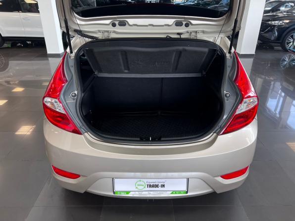 Hyundai Solaris I Рестайлинг с пробегом 2014 года, цена 945 000 рублей, 131719 км, хэтчбек, Автокод Объявления
