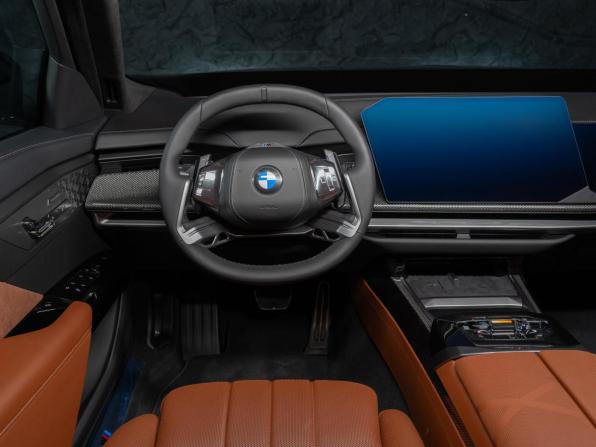 Новый BMW 7 серии VII (G70) Рестайлинг 2026 года, цена 23 990 000 рублей, седан, Автокод Объявления