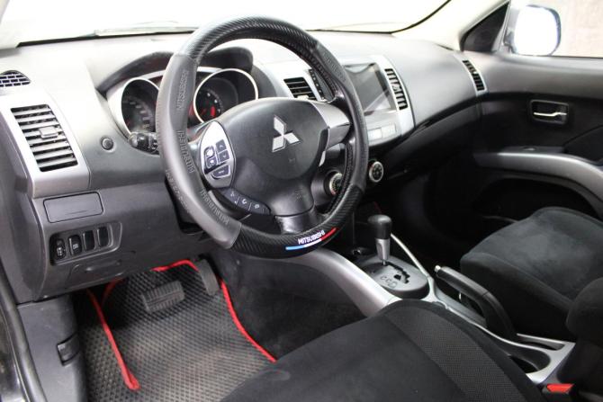 Mitsubishi Outlander II с пробегом 2008 года, цена 825 000 рублей, 250875 км, внедорожник, Автокод Объявления