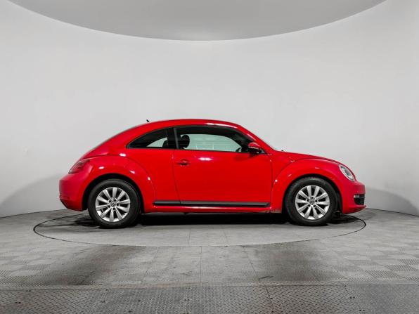 Volkswagen Beetle II (A5) с пробегом 2014 года, цена 1 367 980 рублей, 143217 км, хэтчбек, Автокод Объявления