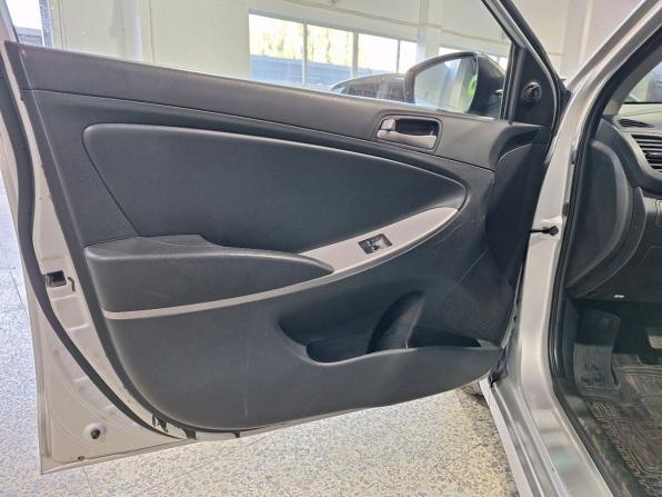 Hyundai Solaris I Рестайлинг с пробегом 2014 года, цена 739 000 рублей, 160953 км, седан, Автокод Объявления