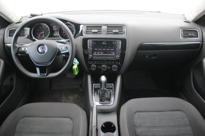 Volkswagen Jetta VI Рестайлинг с пробегом 2018 года, цена 1 590 000 рублей, 119054 км, седан, Автокод Объявления