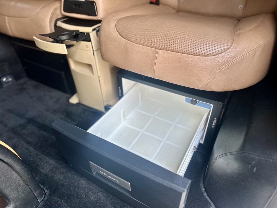 Volkswagen Multivan T5 Санкт-Петербург  - изображение 12