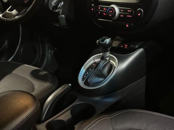 Kia Soul II Рестайлинг с пробегом 2017 года, цена 1 499 990 рублей, 72474 км, хэтчбек, Автокод Объявления
