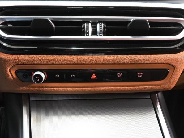 BMW 3 серии VII (G2x) Рестайлинг 2 с пробегом 2024 года, цена 5 459 000 рублей, 47054 км, седан, Автокод Объявления