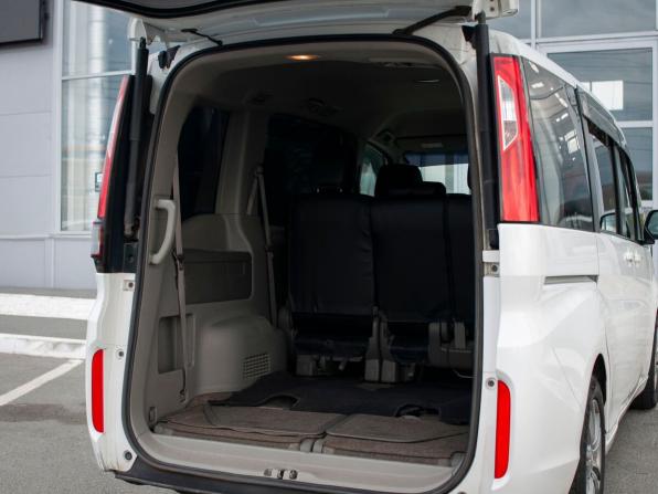 Honda Stepwgn V с пробегом 2015 года, цена 1 460 000 рублей, 431384 км, минивэн, Автокод Объявления