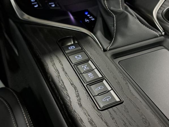 Lexus LX IV с пробегом 2025 года, цена 18 797 000 рублей, 47 км, внедорожник, Автокод Объявления