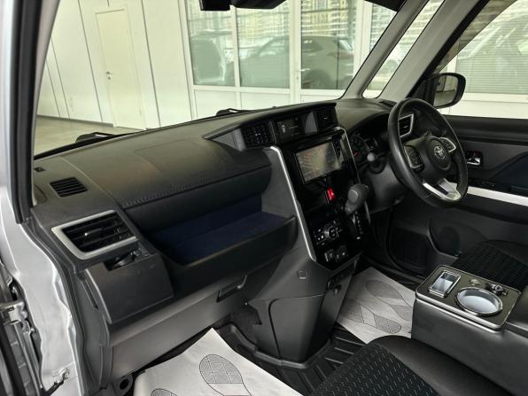 Toyota Roomy I Рестайлинг с пробегом 2021 года, цена 1 410 000 рублей, 55237 км, минивэн, Автокод Объявления
