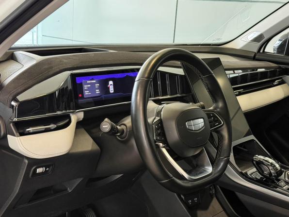 Geely Atlas II с пробегом 2024 года, цена 2 775 000 рублей, 54147 км, внедорожник, Автокод Объявления
