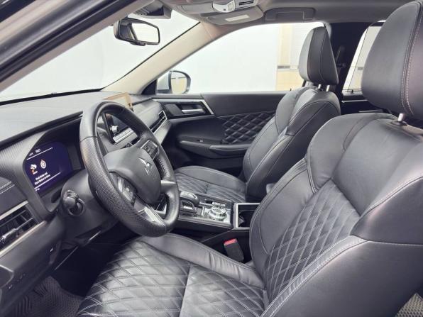 Mitsubishi Outlander IV с пробегом 2022 года, цена 4 299 900 рублей, 45125 км, внедорожник, Автокод Объявления