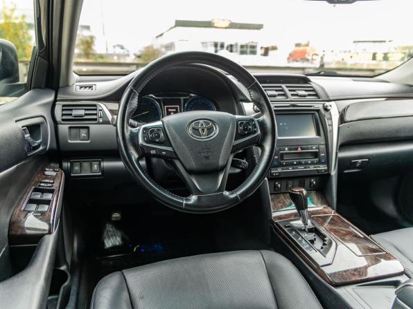 Toyota Camry VII (XV50) Рестайлинг с пробегом 2015 года, цена 2 098 000 рублей, 181000 км, седан, Автокод Объявления