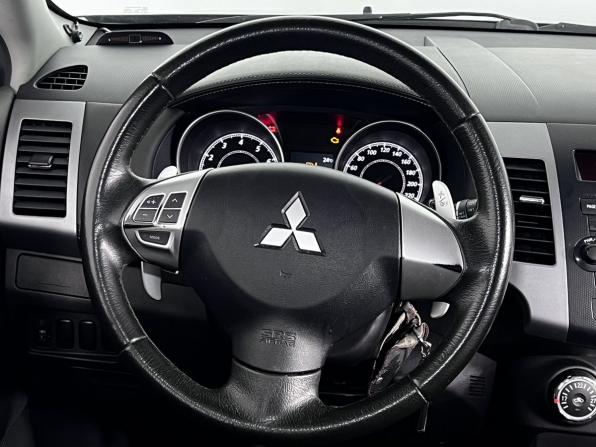 Mitsubishi Outlander II Рестайлинг с пробегом 2011 года, цена 1 050 000 рублей, 244886 км, внедорожник, Автокод Объявления