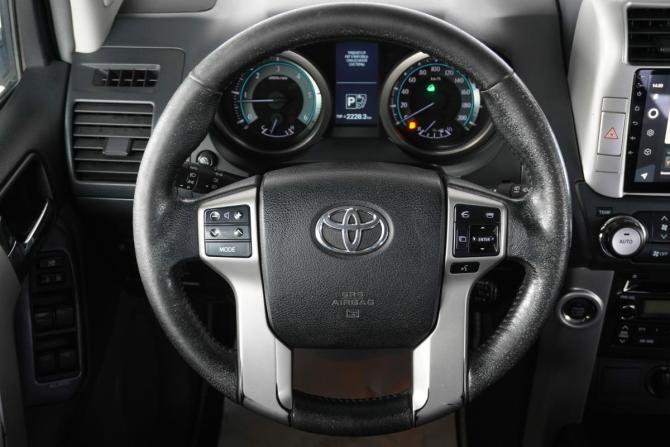 Toyota Land Cruiser Prado 150 Series с пробегом 2011 года, цена 2 480 000 рублей, 318735 км, внедорожник, Автокод Объявления