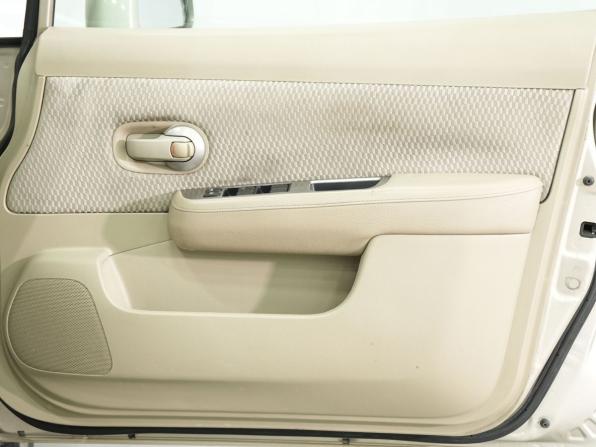Nissan Tiida I с пробегом 2009 года, цена 610 000 рублей, 220000 км, хэтчбек, Автокод Объявления