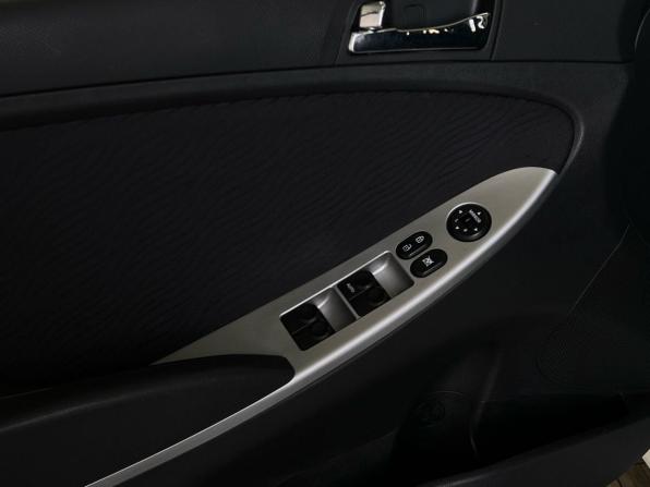 Hyundai Solaris I с пробегом 2013 года, цена 920 000 рублей, 163754 км, седан, Автокод Объявления