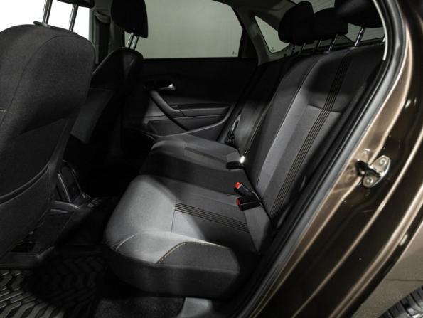 Volkswagen Polo V Рестайлинг с пробегом 2016 года, цена 999 585 рублей, 114301 км, седан, Автокод Объявления