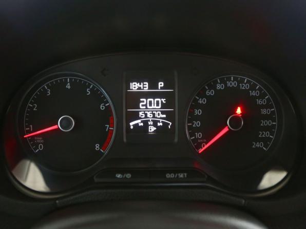 Volkswagen Polo V Рестайлинг с пробегом 2017 года, цена 1 054 000 рублей, 157000 км, седан, Автокод Объявления